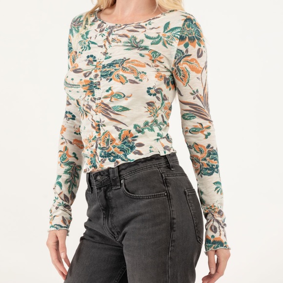 Free people dreamed of you tee size L long sleeve ruched front - Picture 5 of 8